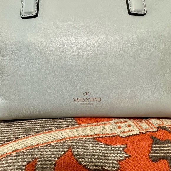 VALENTINO GARAVANI ❤️🌟 ROCKSTUD LEATHER BLUE TOTE BAG ⭐️ - Picture 5 of 14